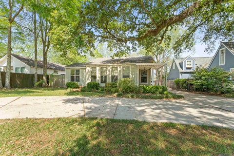 Homes For Sale - 3919 Claycut Rd<br/> Baton Rouge, LA 70806