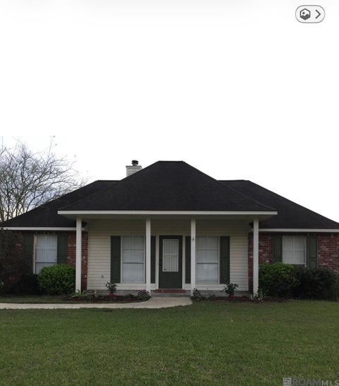 Homes For Sale - 13496 Meadow Crossing<br/> Walker, LA 70785