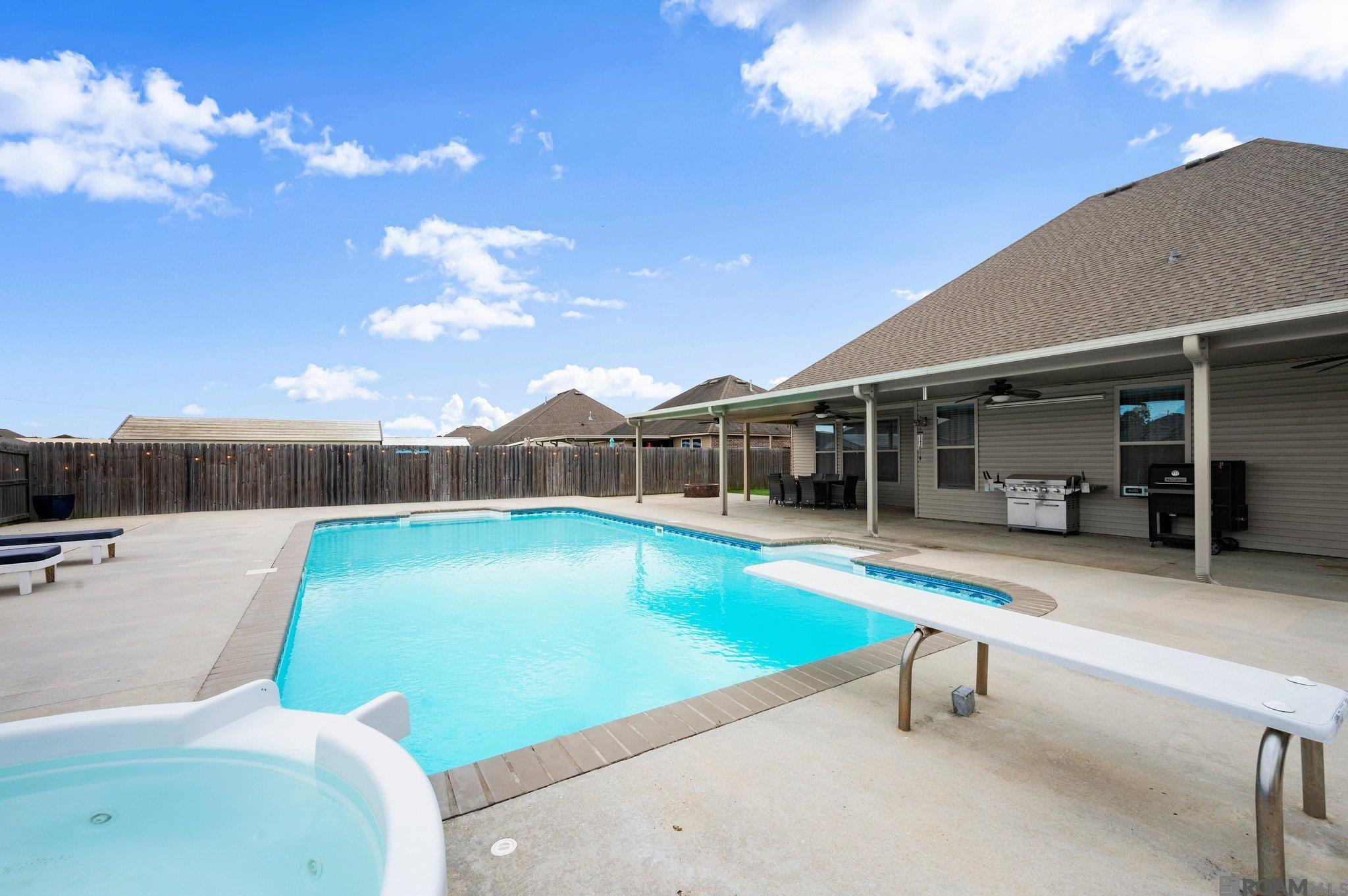 14013 Oakwilde Ave, Denham Springs, Louisiana image 1