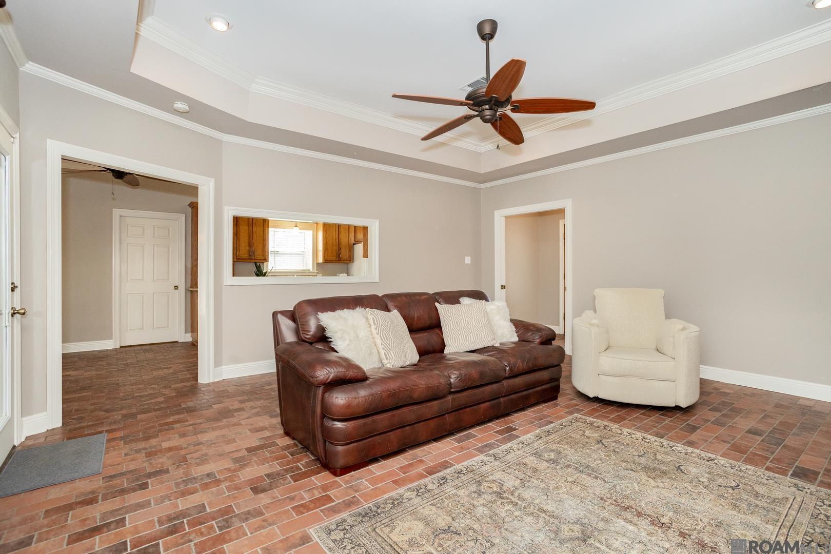 2436 Oak Alley, Port Allen, Louisiana image 5
