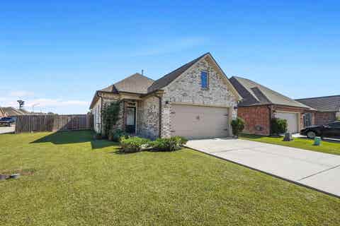 Homes For Sale - 4777 Celine Drive<br/> Houma, LA 70364
