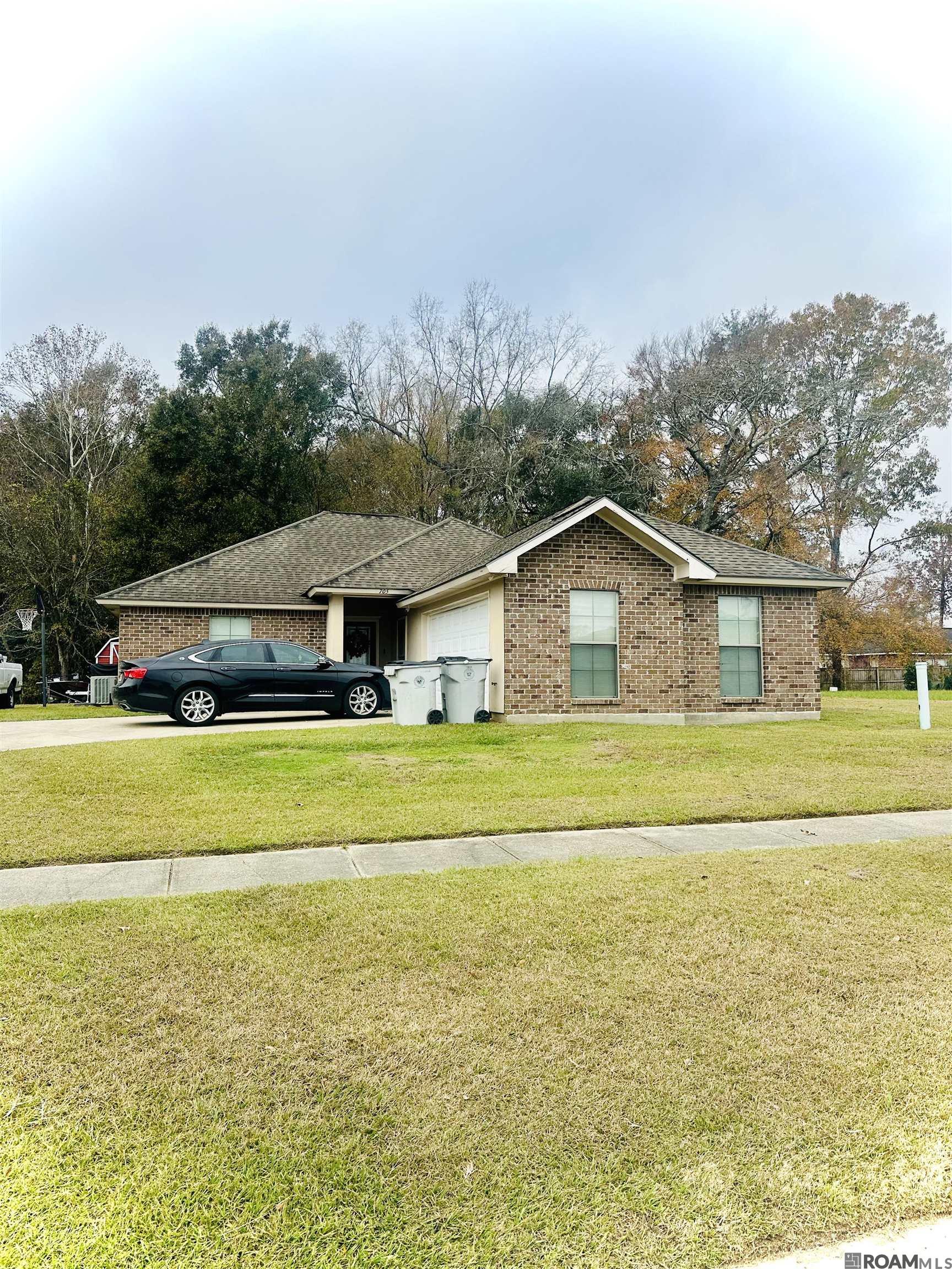 705 Chemin Dr, Baker, Louisiana image 1