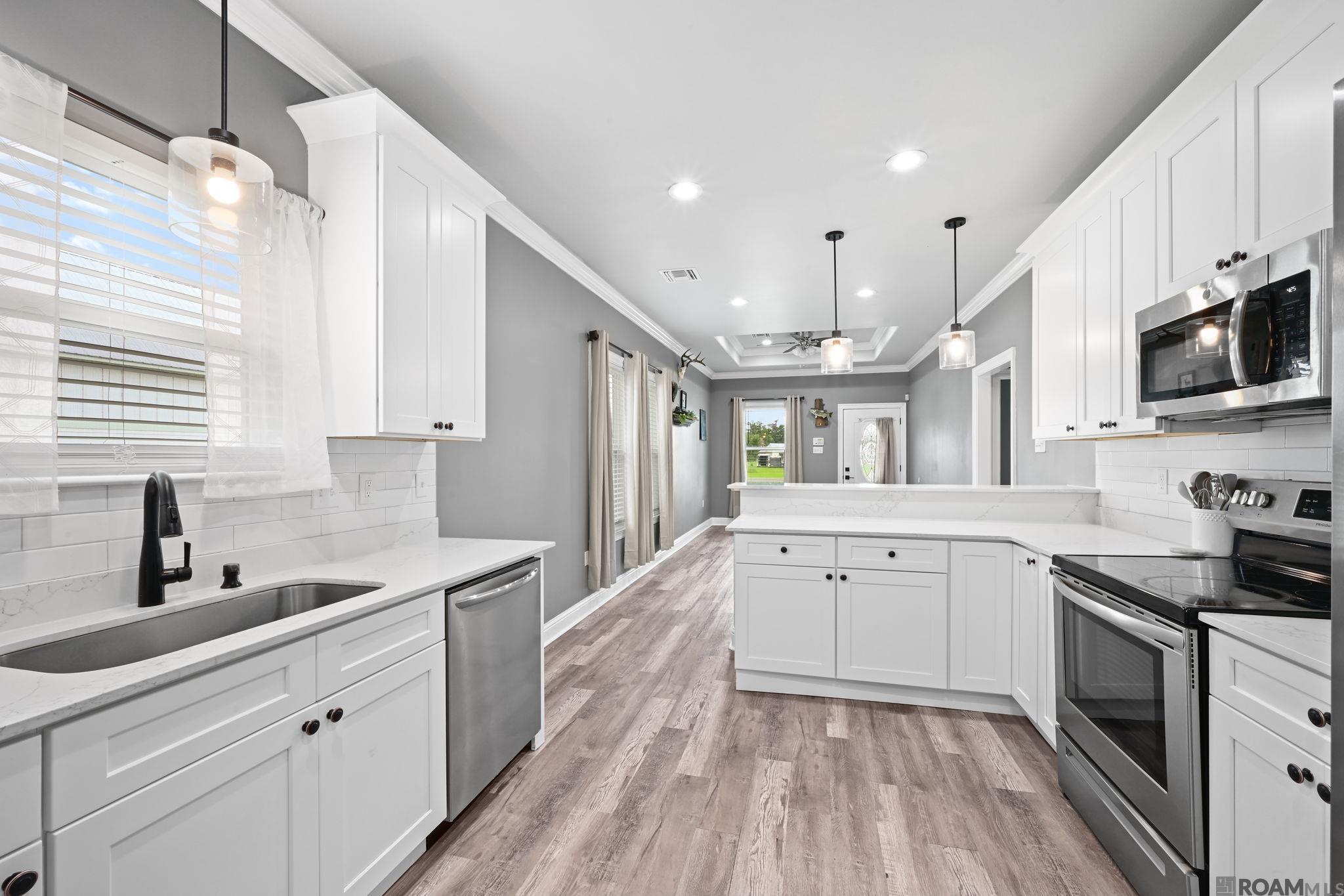 Photo 1 of 12 — 26309 Riverscape Dr, Springfield, LA 70462