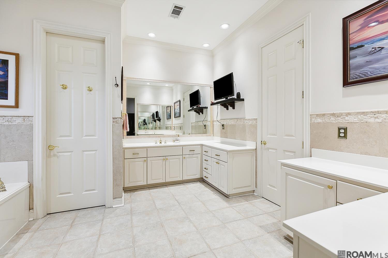 40250 Dove Estates Ct, Gonzales, Louisiana image 17