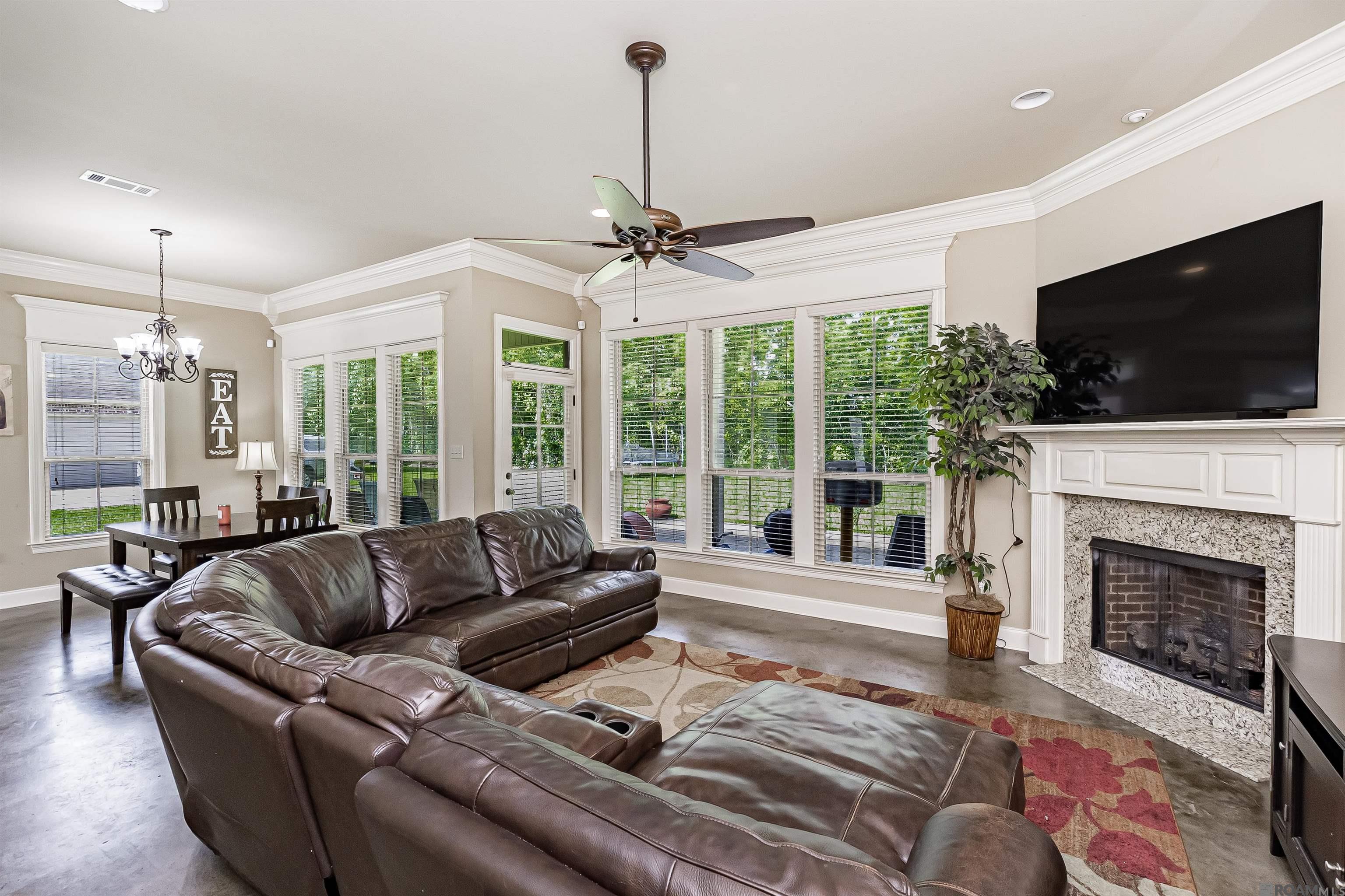 650 Esperanza Dr, Port Allen, Louisiana image 3