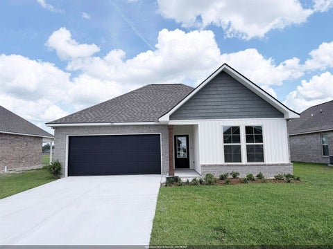 Homes For Sale - 1321 Tina Street<br/> Lafourche County, Thibodaux, LA 70301
