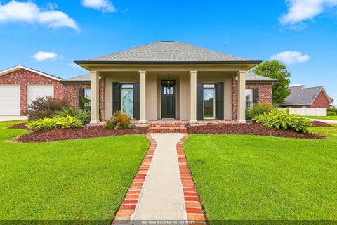 Homes For Sale - 126 West 40th Place<br/> Lafourche County, Cut Off, LA 70345