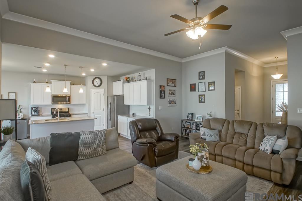 7503 Scarlet Oak Dr, Gonzales, Louisiana image 8