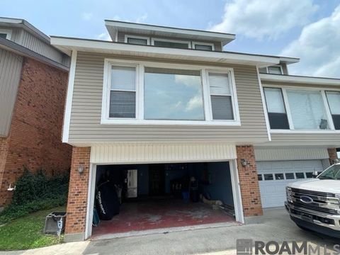 Townhouse For Sale - 7740 False River Rd<br/> Oscar, LA 70762
