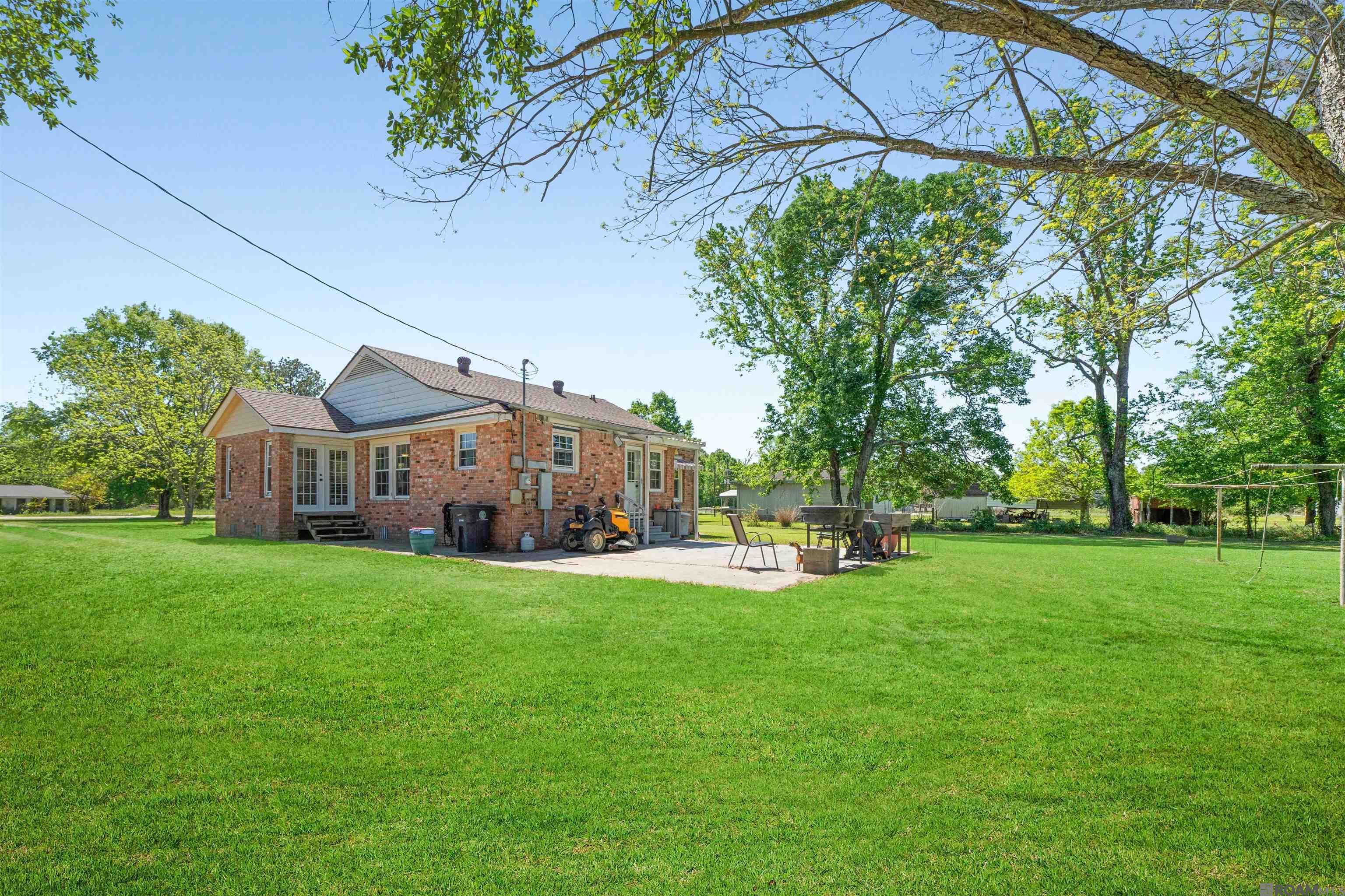 2015 Old Baker Rd, Zachary, Louisiana image 17
