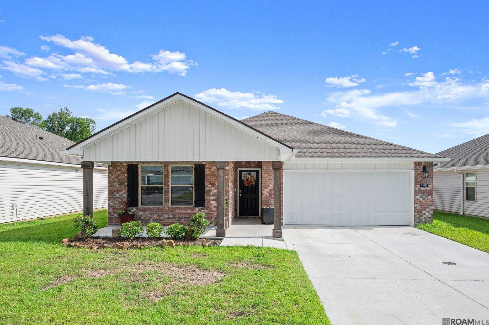 35326 Grovemont Dr, Denham Springs, Louisiana image 1