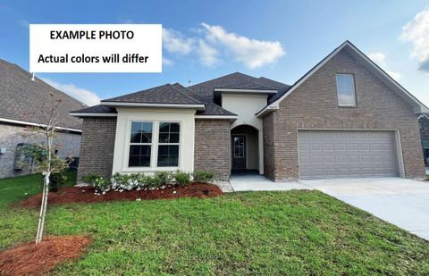 Homes For Sale - 524 Rue Evangeline<br/> Houma, LA 70364