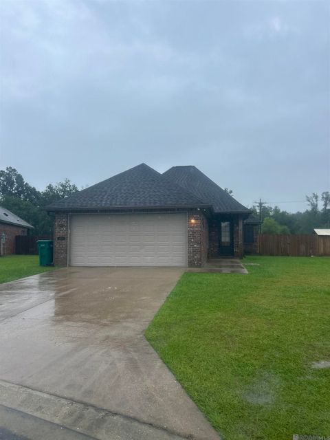 Homes For Sale - 15080 Garden Creek Dr<br/> Walker, LA 70785