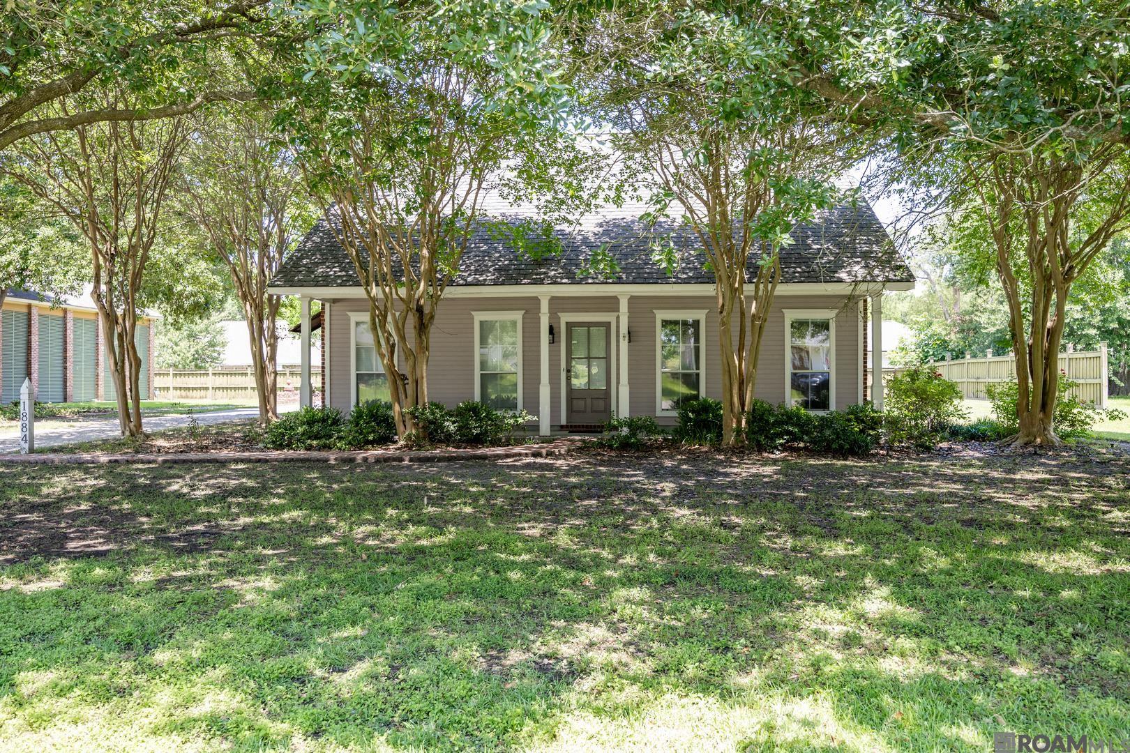 1884 Landsdown Dr, Port Allen, Louisiana image 1