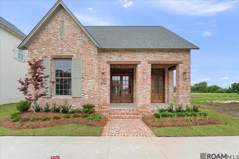 Homes For Sale - 2741 Sugar Kettle Ln<br/> Baton Rouge, LA 70810