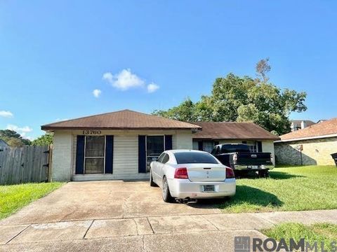 Homes For Sale - 13760 Chalmette Ave<br/> Baton Rouge, LA 70810