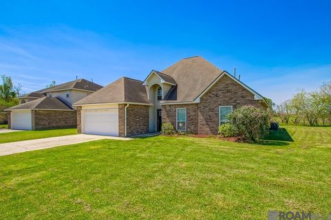 Homes For Sale - 5345 Faulkner Dr<br/> Ascension County, Darrow, LA 70725