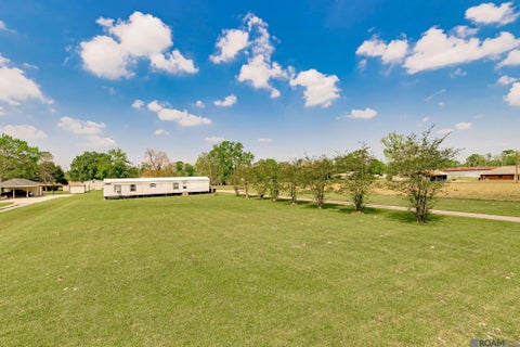 Mobile Home For Sale - 12451 La Hwy 431<br/> St Amant, LA 70774