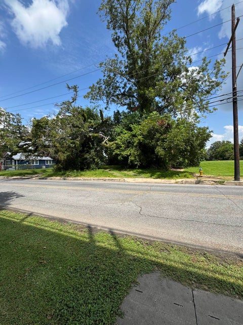 Vacant Land For Sale - 8155 West Park Avenue<br/> Terrebonne County, Houma, LA 70364