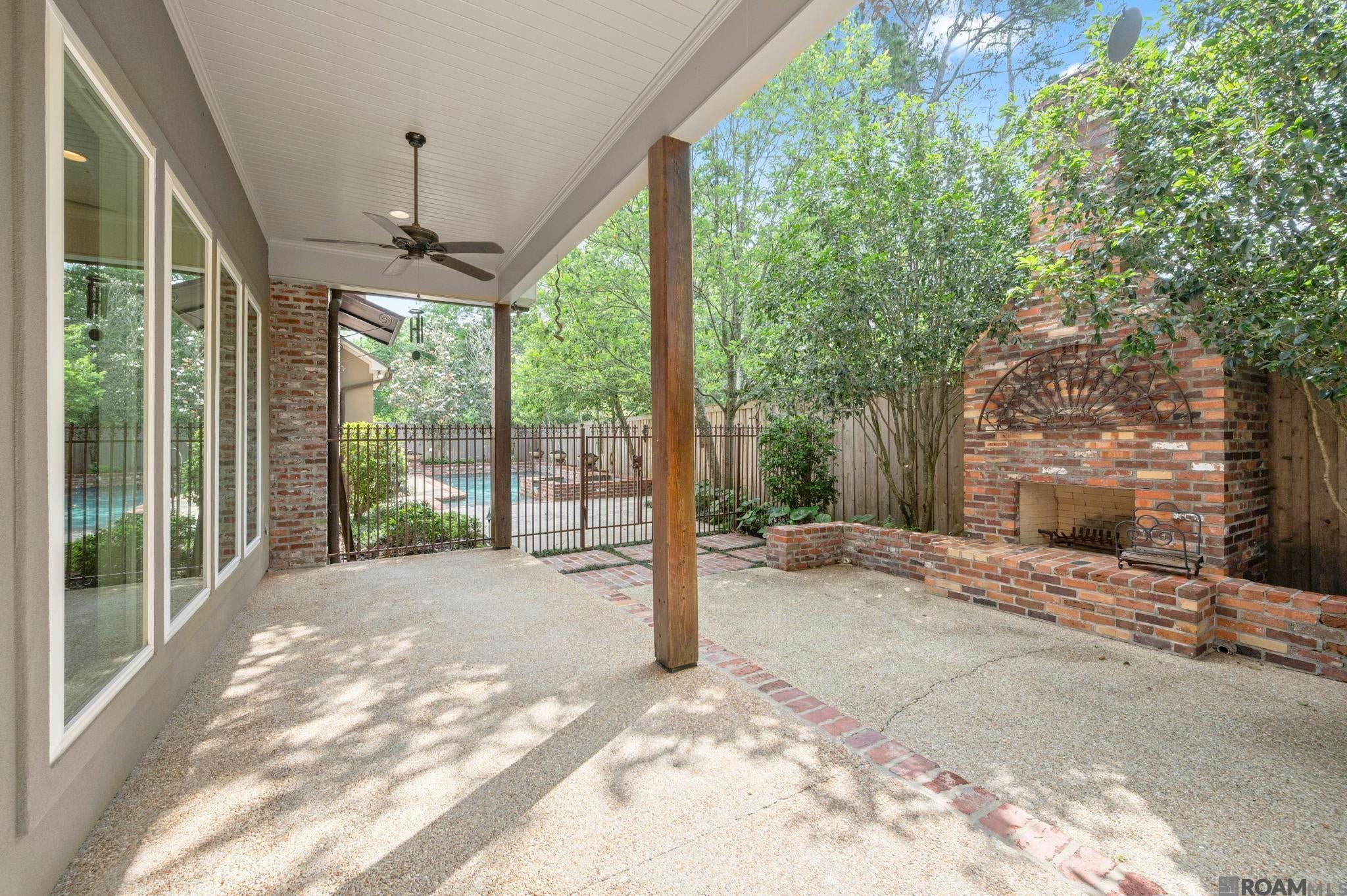 Baton Rouge, Louisiana, 70808, United States, 4 Bedrooms Bedrooms, ,5 BathroomsBathrooms,Residential,Active,2038944
