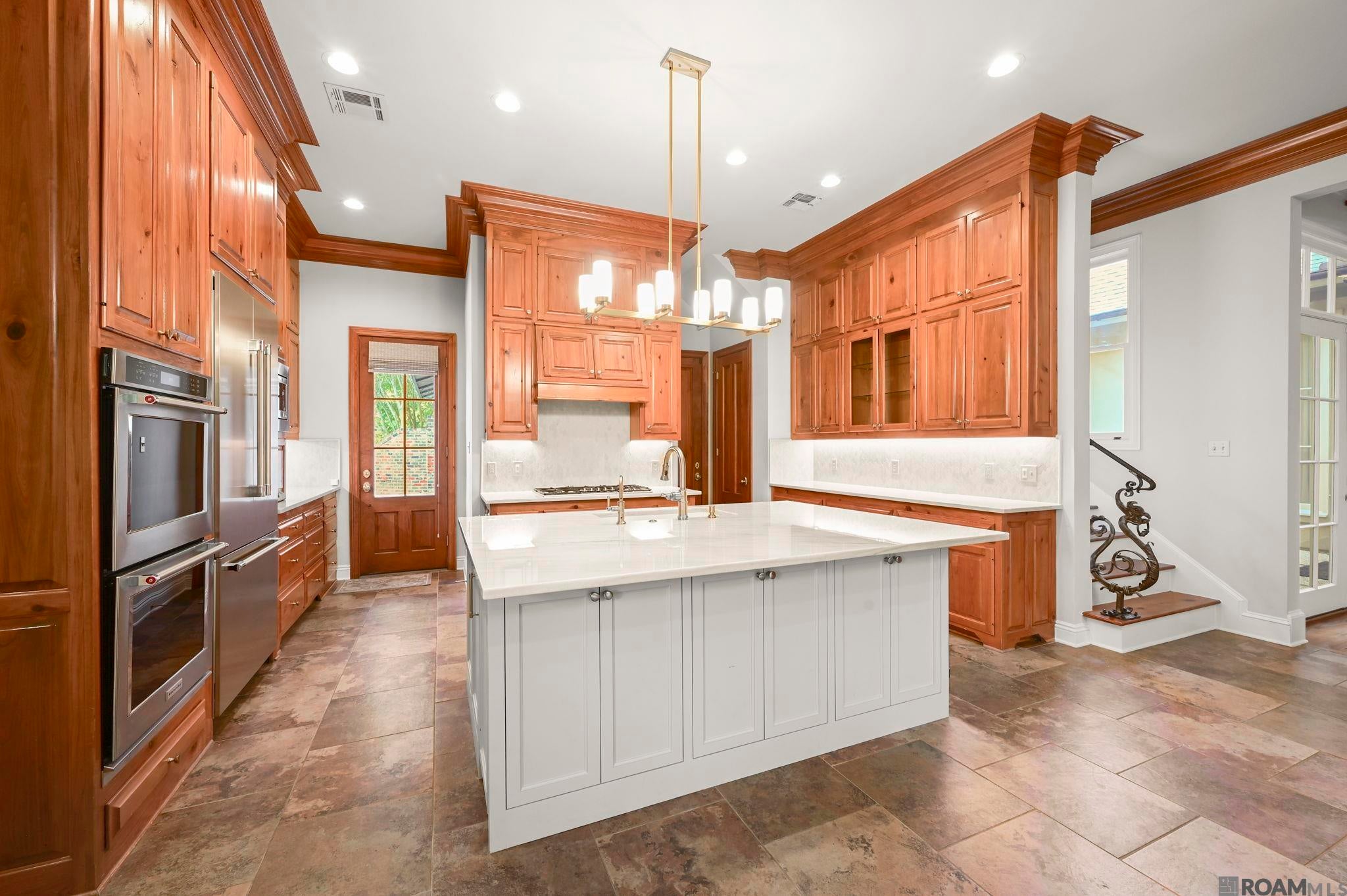 Baton Rouge, Louisiana, 70808, United States, 4 Bedrooms Bedrooms, ,5 BathroomsBathrooms,Residential,Active,2038944