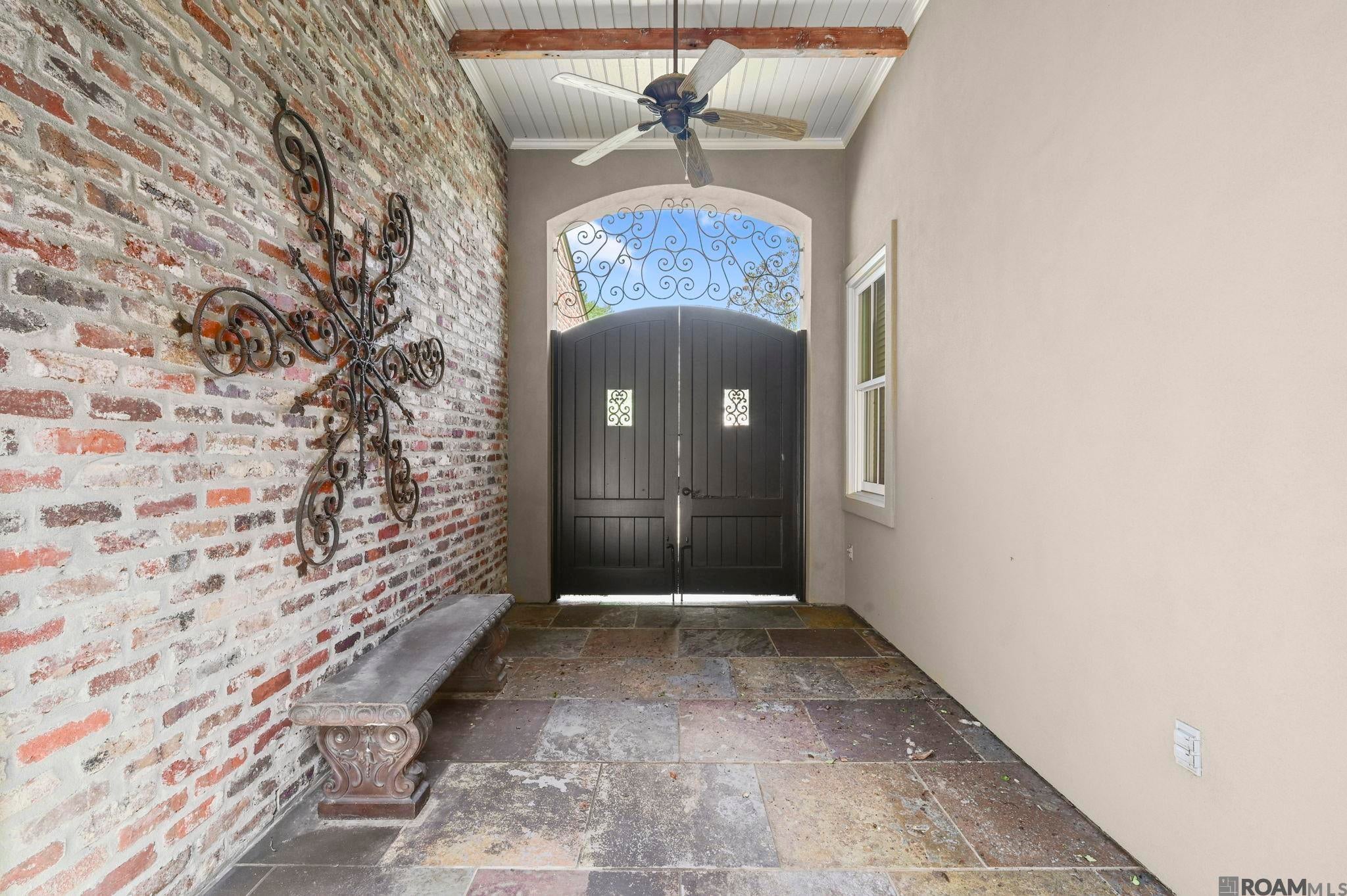 Baton Rouge, Louisiana, 70808, United States, 4 Bedrooms Bedrooms, ,5 BathroomsBathrooms,Residential,Active,2038944