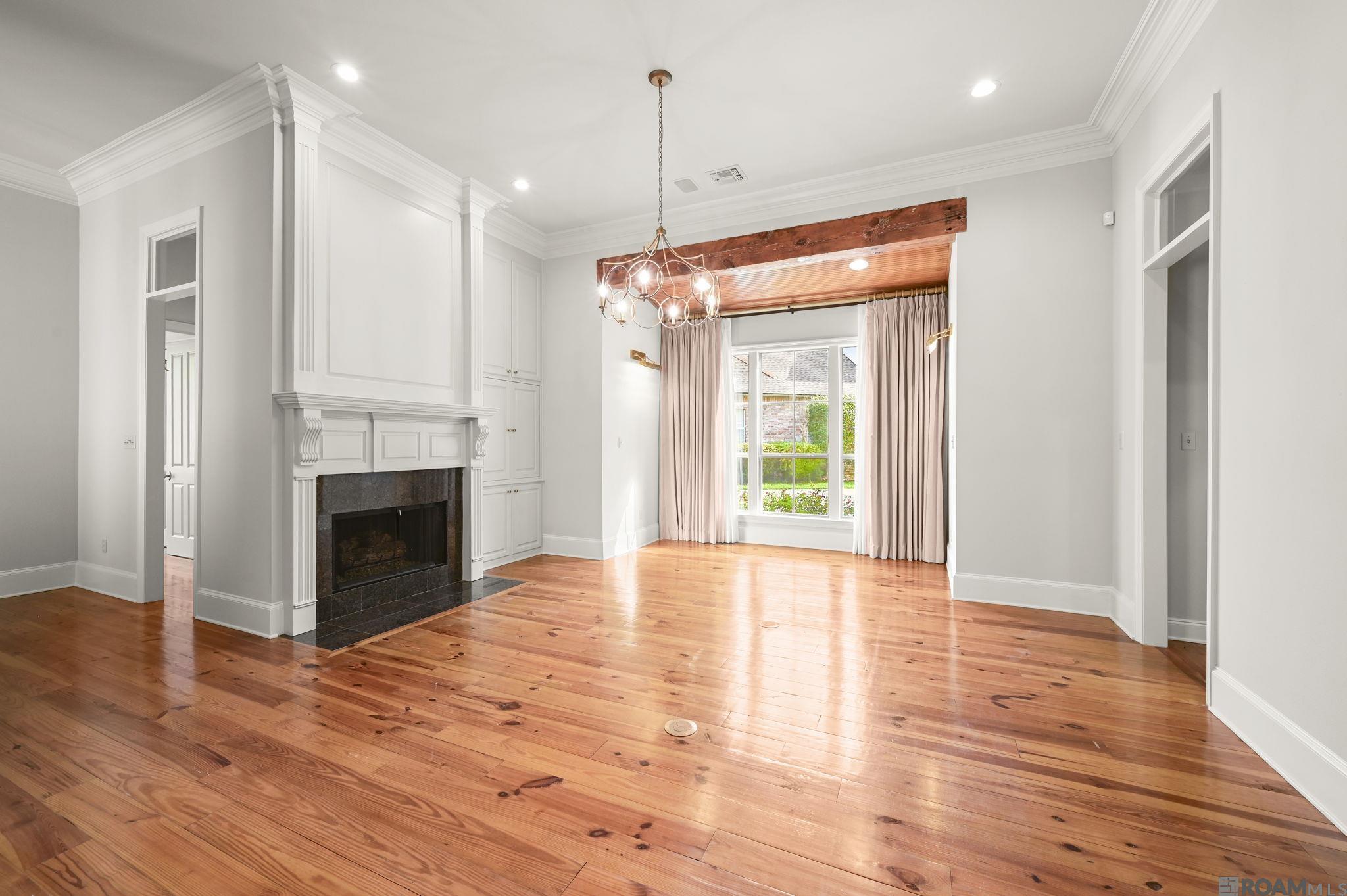 Baton Rouge, Louisiana, 70808, United States, 4 Bedrooms Bedrooms, ,5 BathroomsBathrooms,Residential,Active,2038944