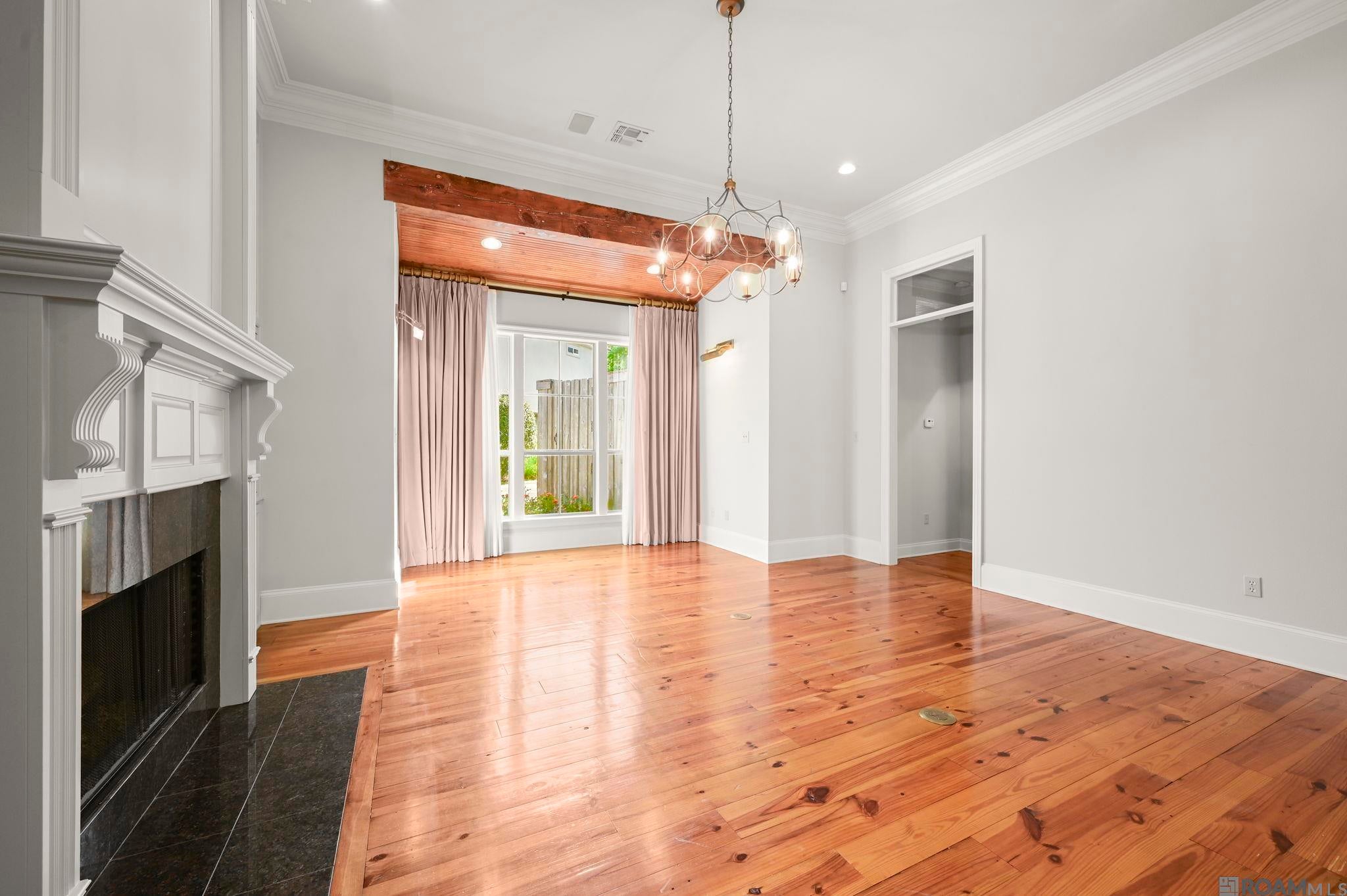 Baton Rouge, Louisiana, 70808, United States, 4 Bedrooms Bedrooms, ,5 BathroomsBathrooms,Residential,Active,2038944