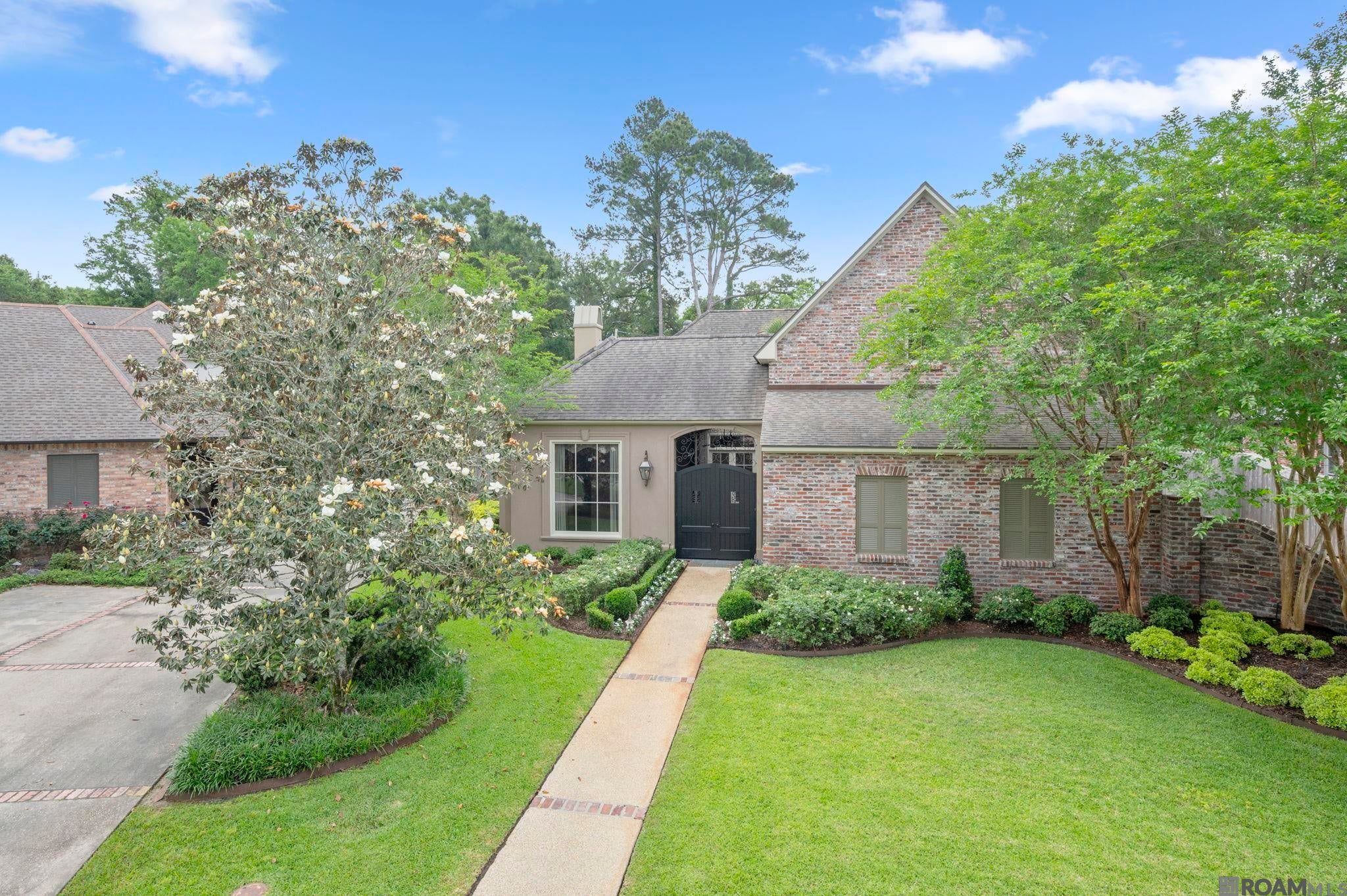 Baton Rouge, Louisiana, 70808, United States, 4 Bedrooms Bedrooms, ,5 BathroomsBathrooms,Residential,Active,2038944