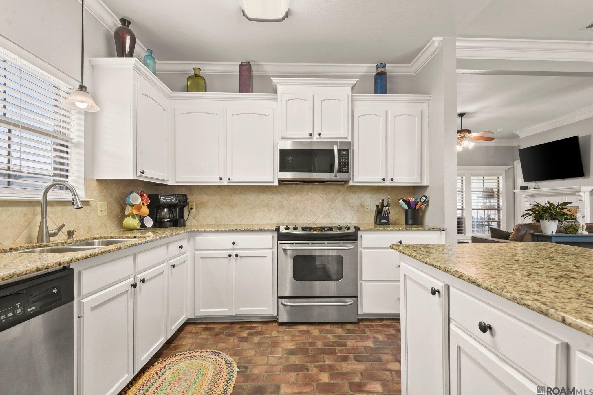 16936 Lynnwood Ave, Greenwell Springs, Louisiana image 7