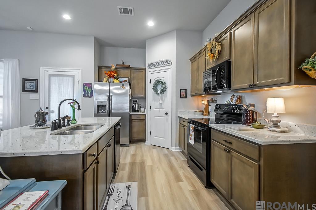 28380 Middlebrook Way, Denham Springs, Louisiana image 9