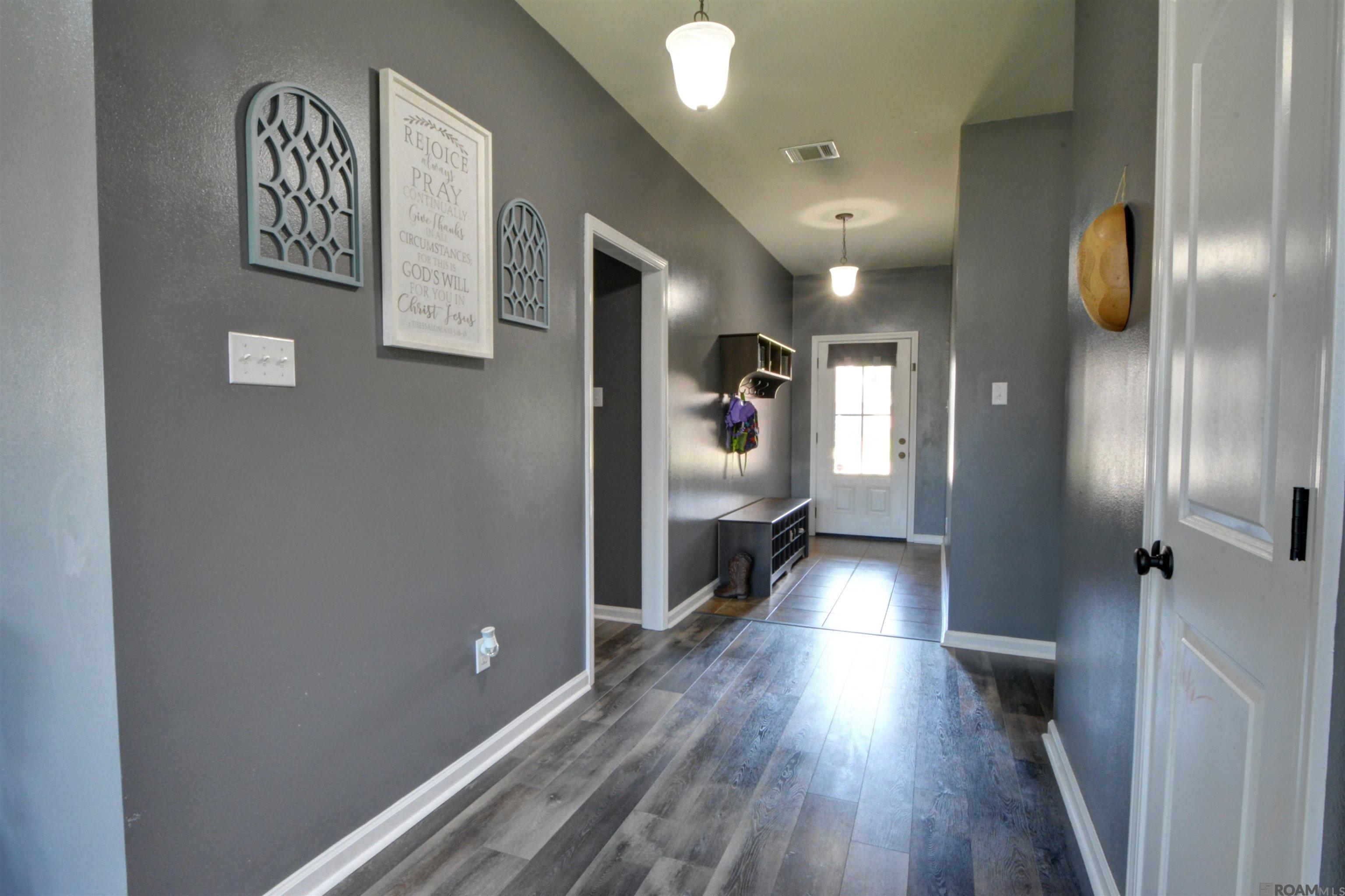 23316 Mango Dr