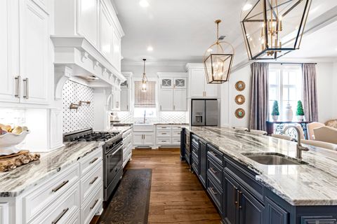 Homes For Sale - 15621 Rose Meadow Dr<br/> Baton Rouge, LA 70817