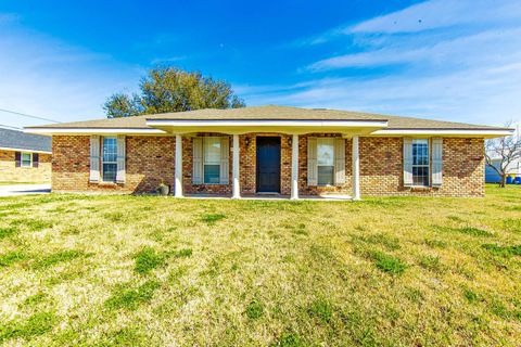 Homes For Sale - 13437 Margaret St<br/> Saint James County, Vacherie, LA 70090