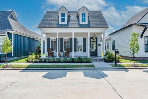 Homes For Sale - 172 Royal Oak Boulevard<br/> Thibodaux, LA 70301