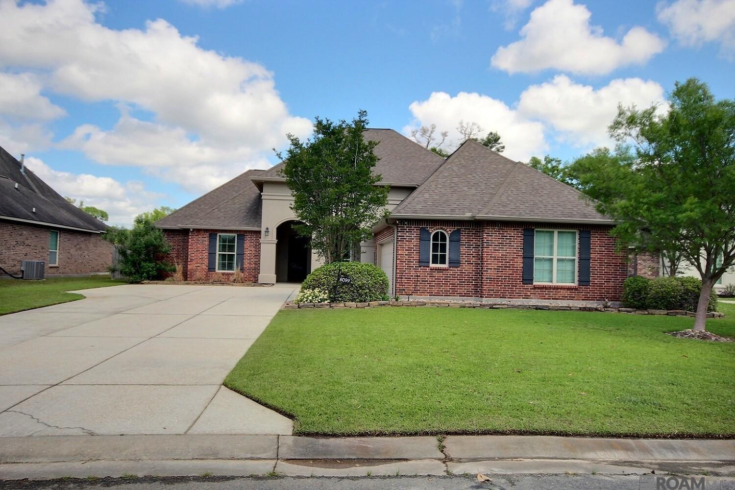 8099 Glacier Bay Dr, Denham Springs, Louisiana image 2