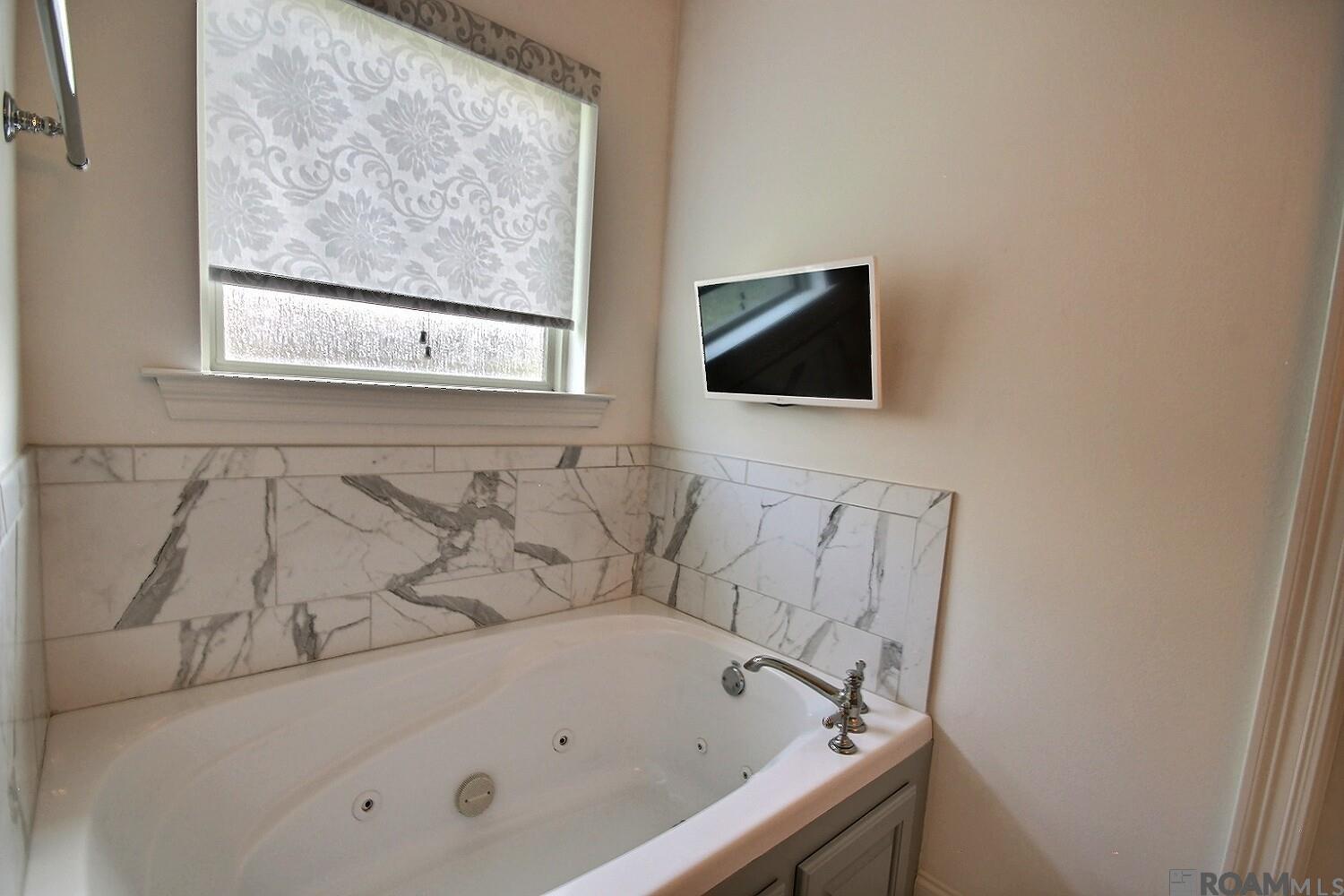 8099 Glacier Bay Dr, Denham Springs, Louisiana image 21