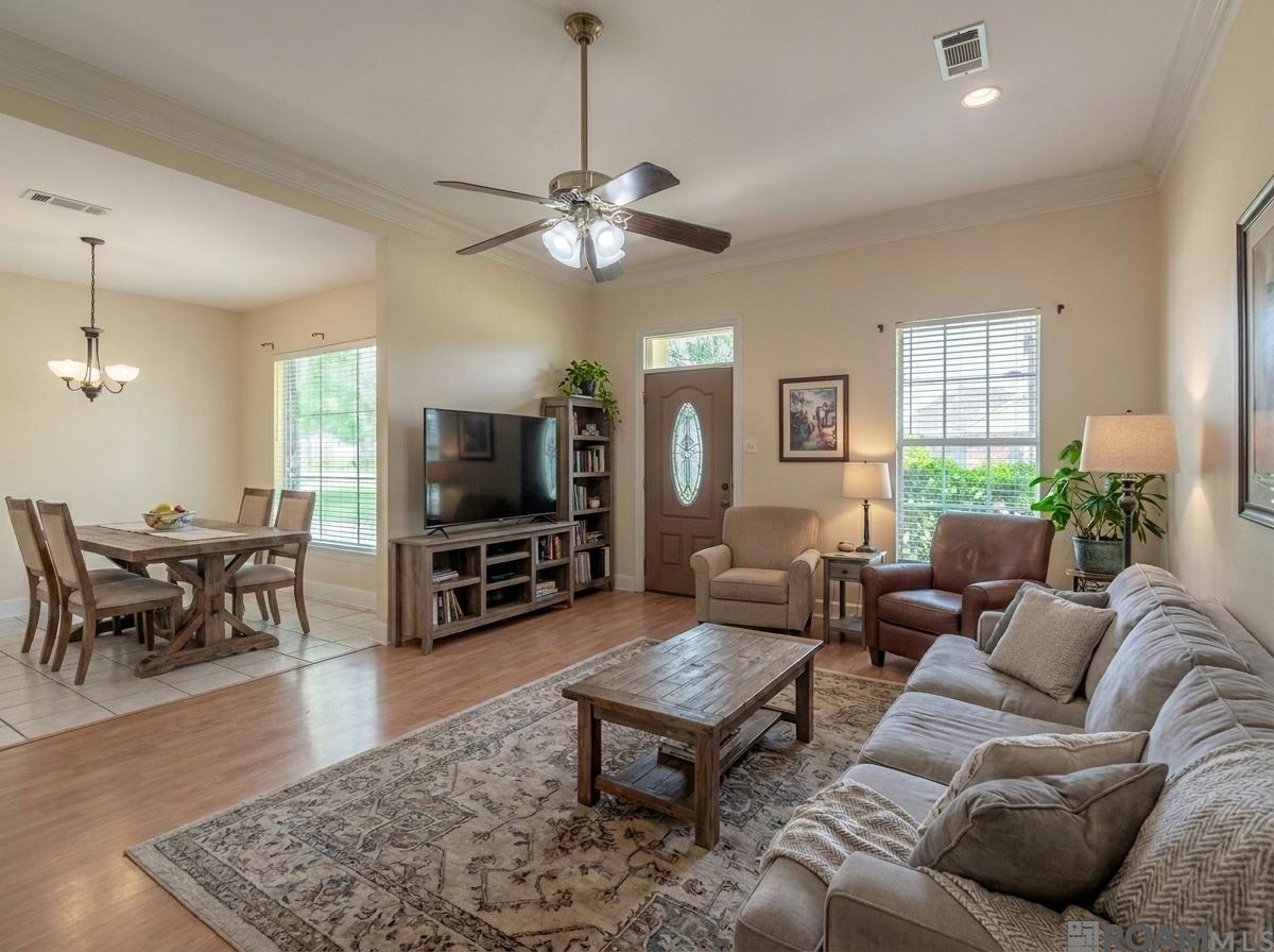 Photo 1 of 27 — 38159 Willow Lake East, Prairieville, LA 70769