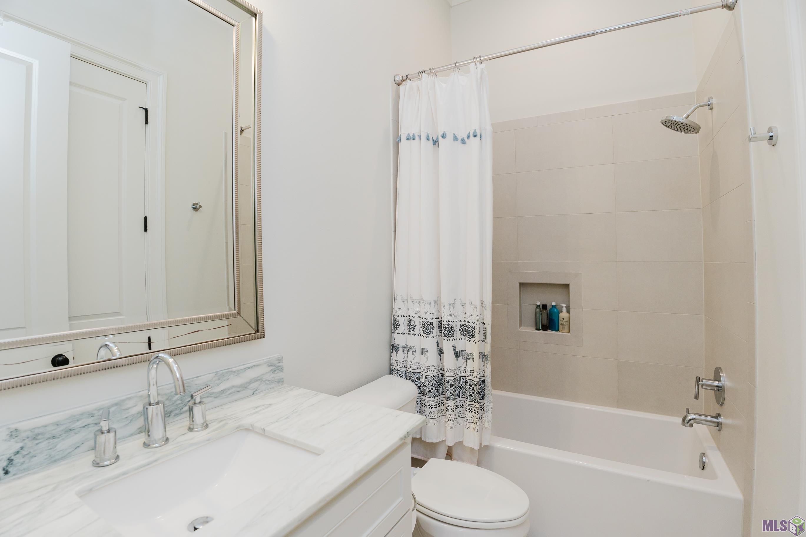 13621 Brook Point Dr, Baton Rouge, Louisiana image 32