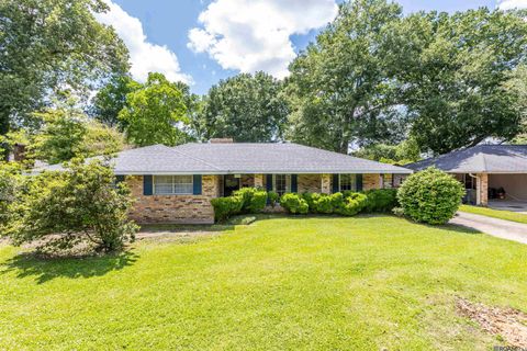 Homes For Sale - 1160 Braeburn Dr<br/> Baton Rouge, LA 70815
