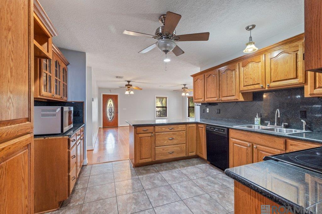 207 Hebert St, Lake Charles, Louisiana image 11