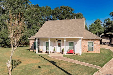Homes For Sale - 32810 Poplar Ct<br/> Denham Springs, LA 70706