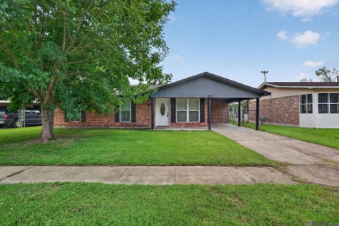 Homes For Sale - 1632 Mary Lou Dr<br/> Baton Rouge, LA 70810