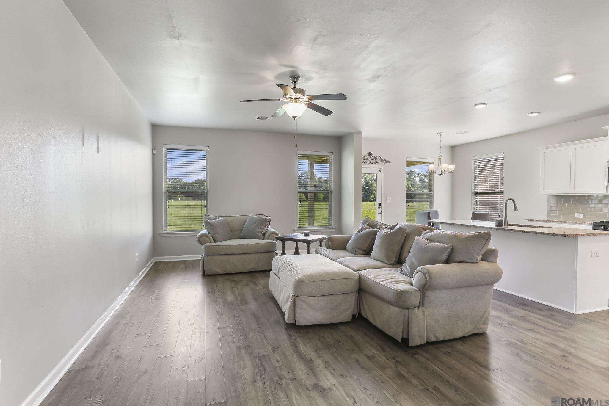 2203 Windridge Ave, Zachary, Louisiana image 2