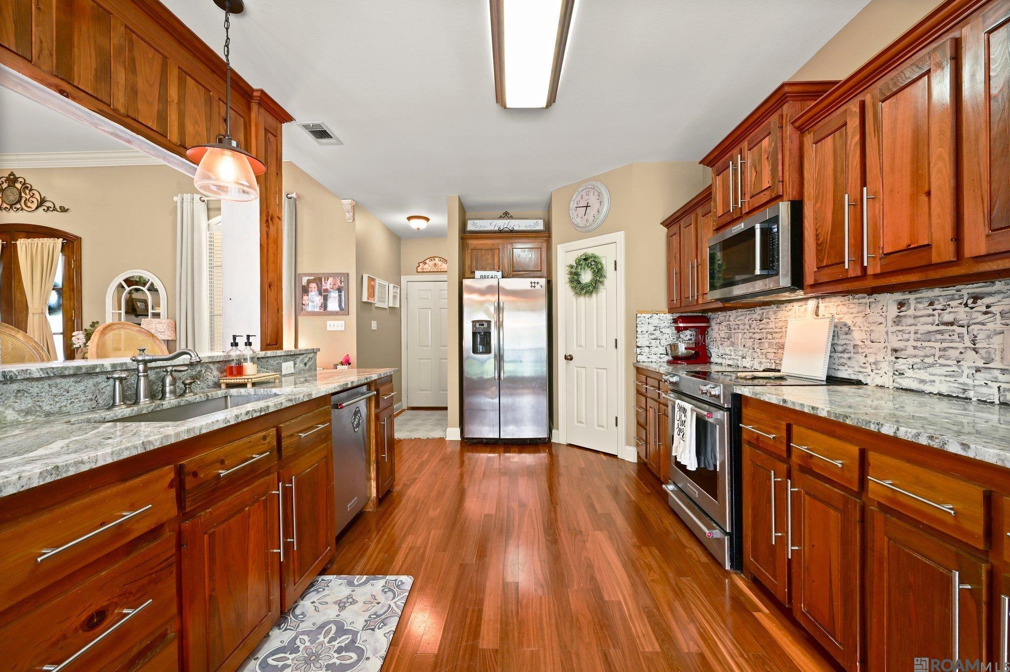 34122 Spring Lake Dr, Walker, Louisiana image 6