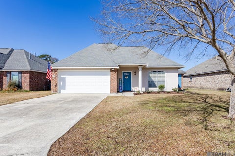 Homes For Sale - 26565 Parkwood Dr<br/> Denham Springs, LA 70726