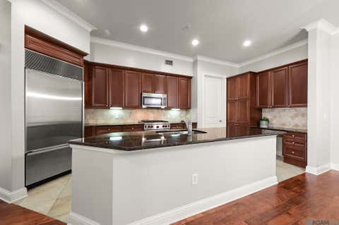 Condo For Sale - 998 Stanford Ave #311<br/> Baton Rouge, LA 70808