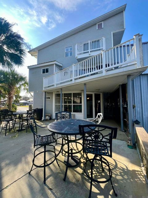 Homes For Sale - 32875 Rivergate Cir #1<br/> Springfield, LA 70462