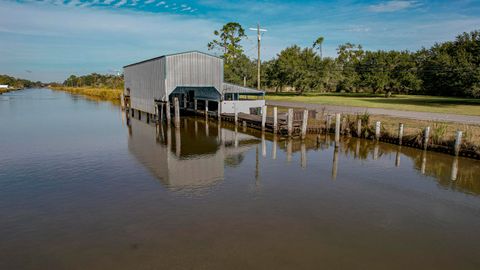 Homes For Sale - 706 Highway 55<br/> Montegut, LA 70377
