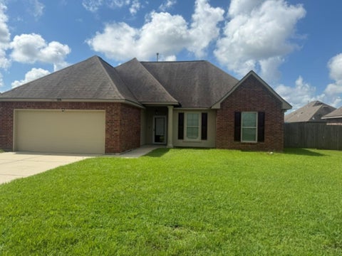 Homes For Sale - 192 Carriage Way<br/> Thibodaux, LA 70301